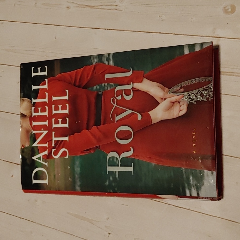 Royal Adult Fiction Book By Danielle Steele 2020
